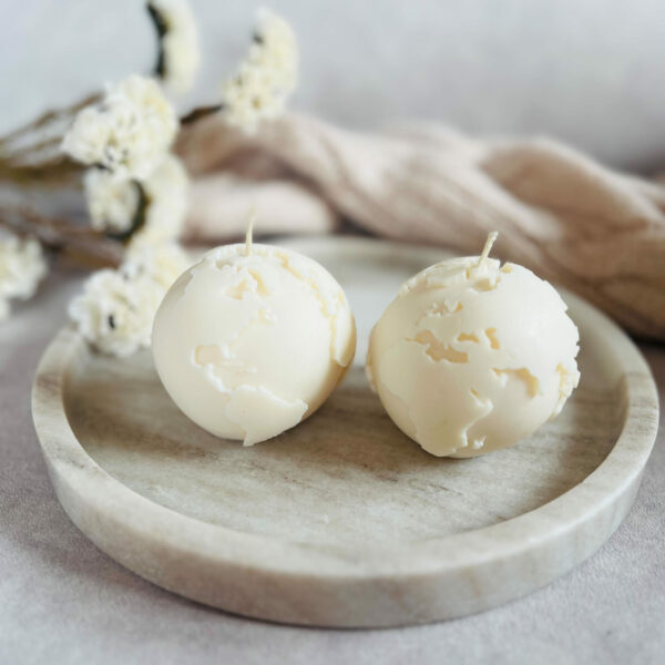 swieca sojowa kula ziemska recznie robiona